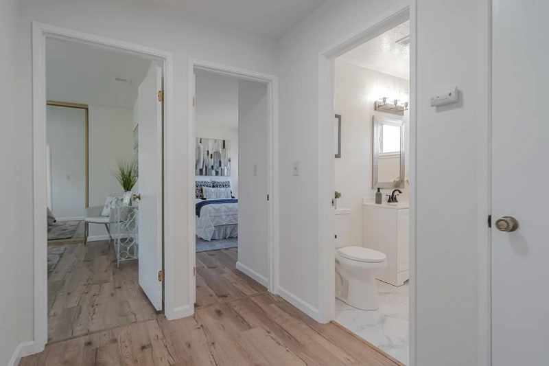 Building Photo - 7675 Sunset Ave