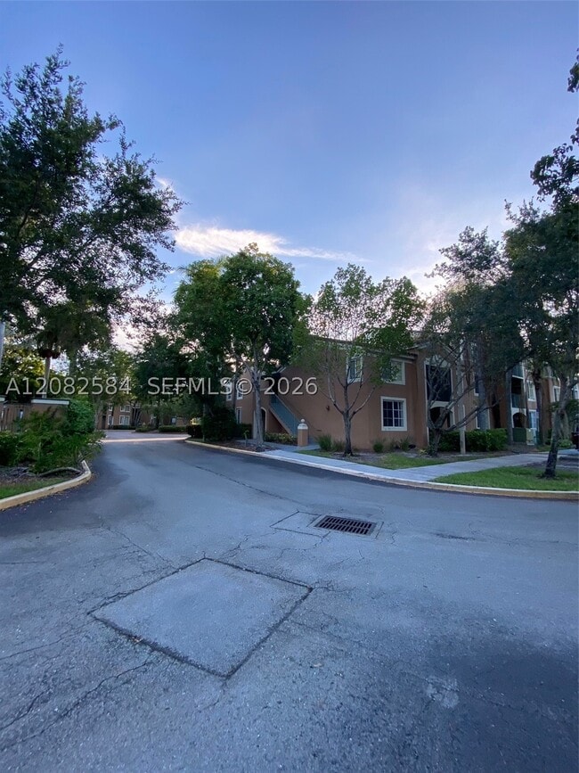 Building Photo - 4820 N State Rd 7