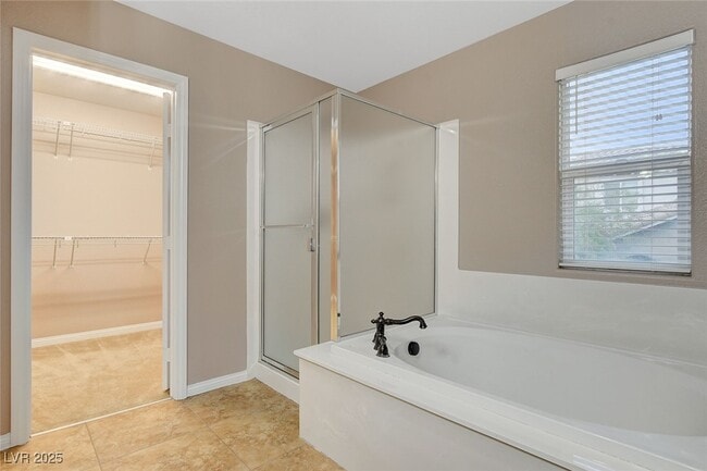 Building Photo - 620 Apricot Rose Pl