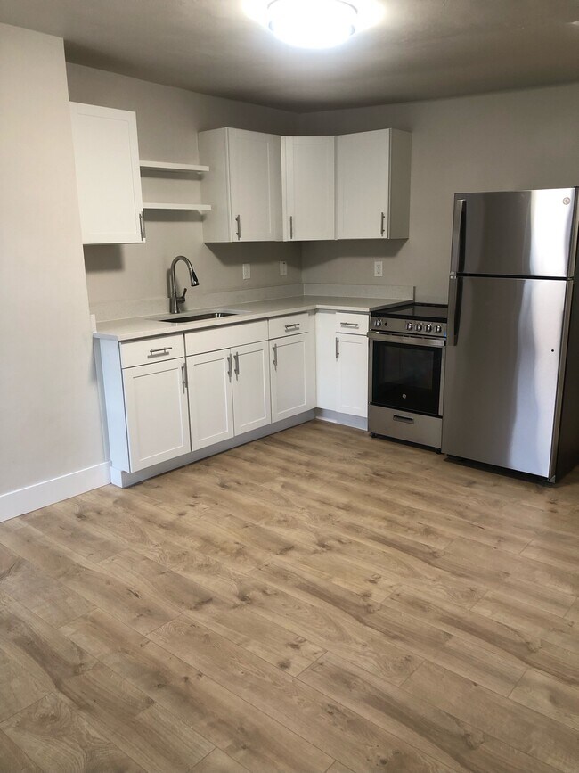 Building Photo - 500 S Mathilda St