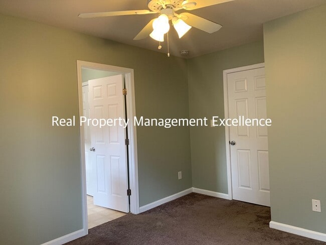 Building Photo - Lovely 2 Story Home In Raleigh, Available December 15th!