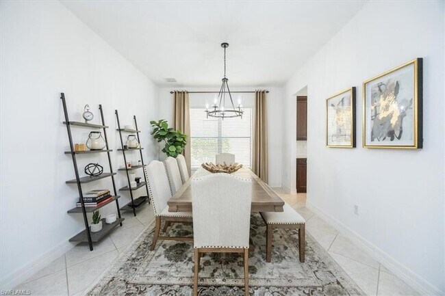Building Photo - 13905 Luna Dr