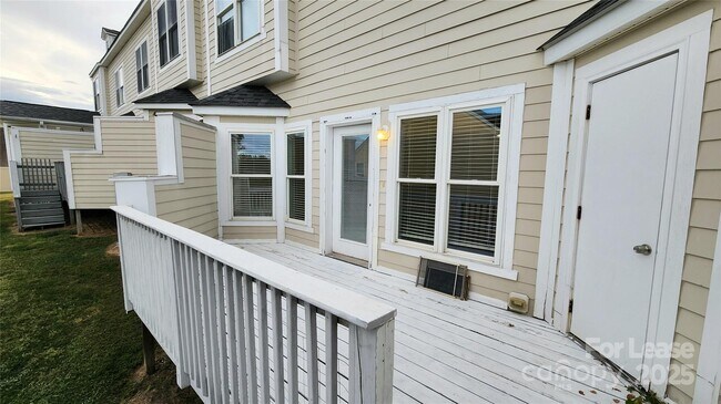 Building Photo - 429 Windsor Gate Dr