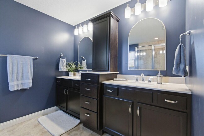 Building Photo - 3805 Flatwater Dr