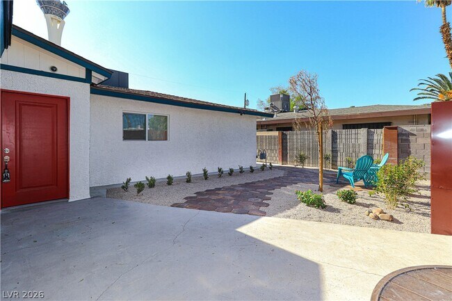 Building Photo - 2100 Santa Ynez Dr