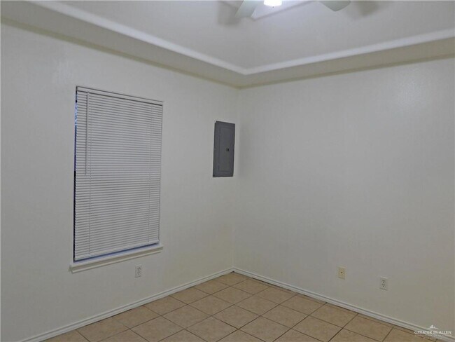 Building Photo - 1806 S Ironwood St