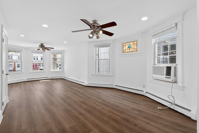 Building Photo - 187 Avenue C