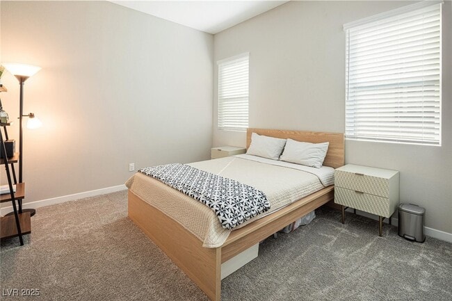 Building Photo - 832 Canonbury St