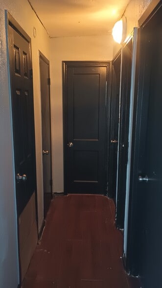 Hallway. - 216 Southside Dr