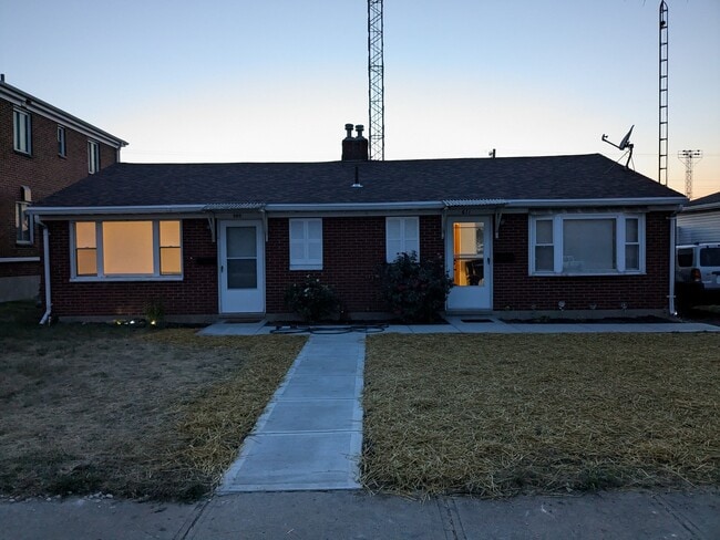 Primary Photo - 609 Jefferson St