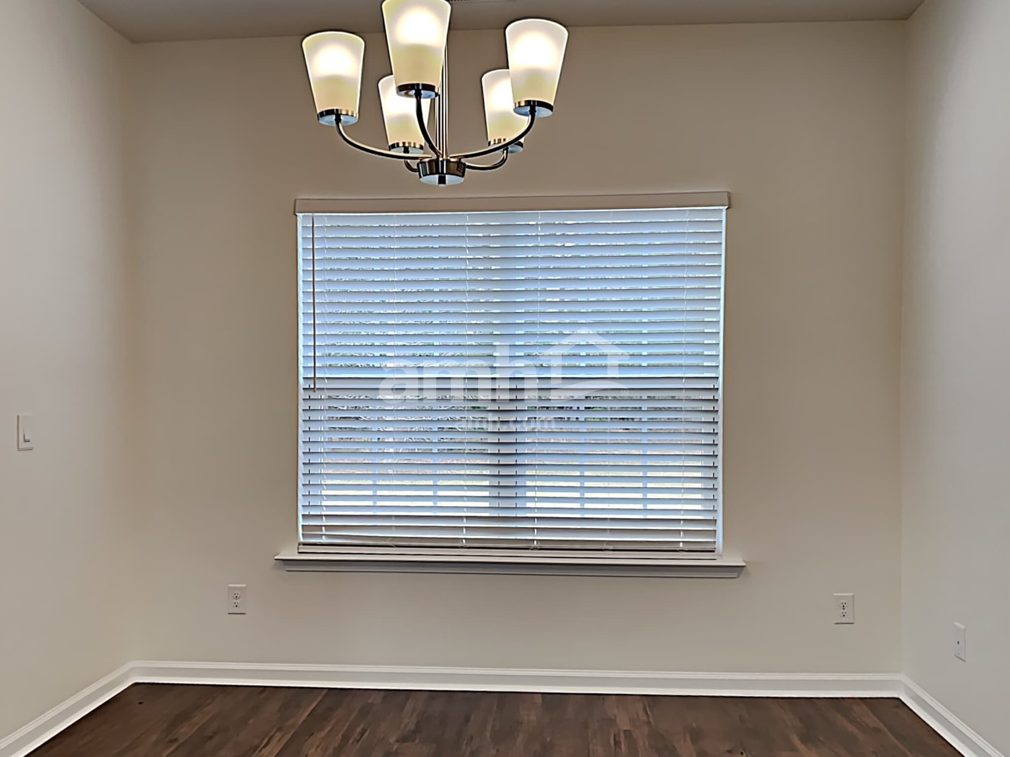 Building Photo - 37 Sand Live Oak Dr