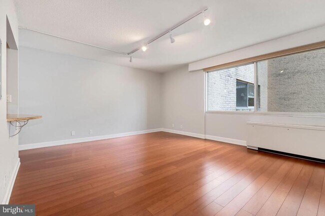 Building Photo - 4515 Willard Ave