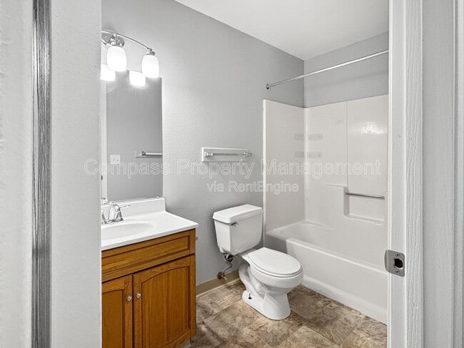 Building Photo - 1018 Abbey Ct