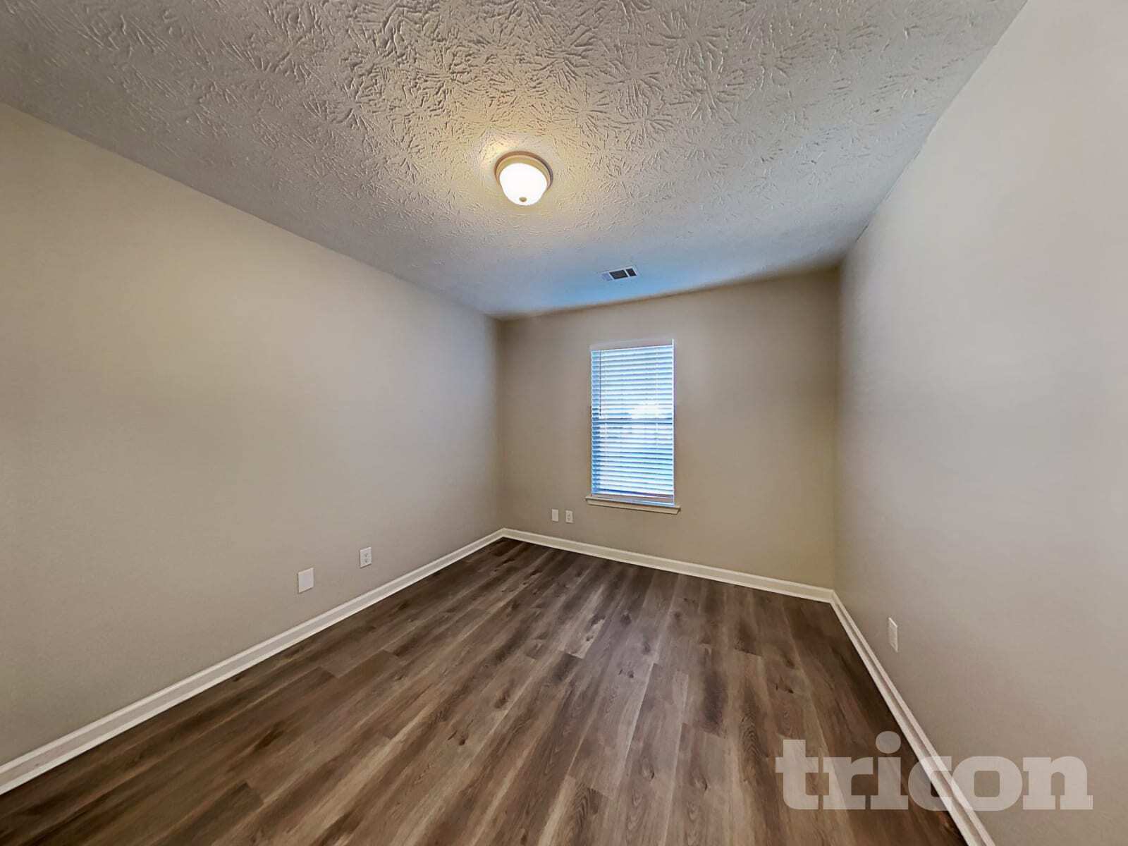 Building Photo - 10635 Pine Forest Ln