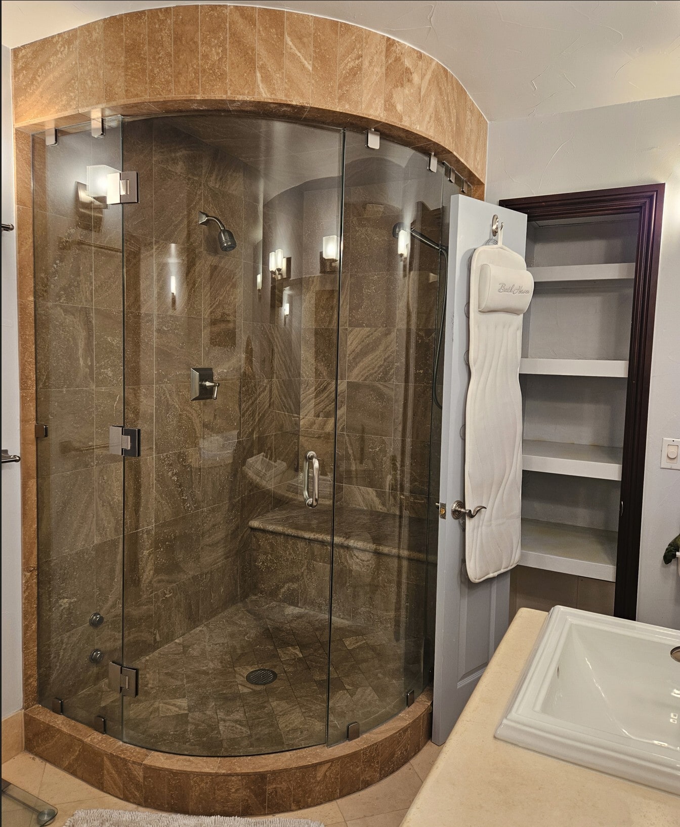 Huge Shower! - 1020 15th St