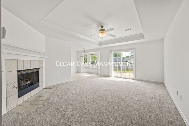 Building Photo - 911 SW Cheyenne Dr