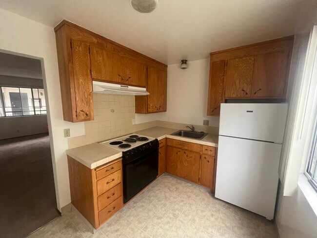 Building Photo - 1822 Francisco St