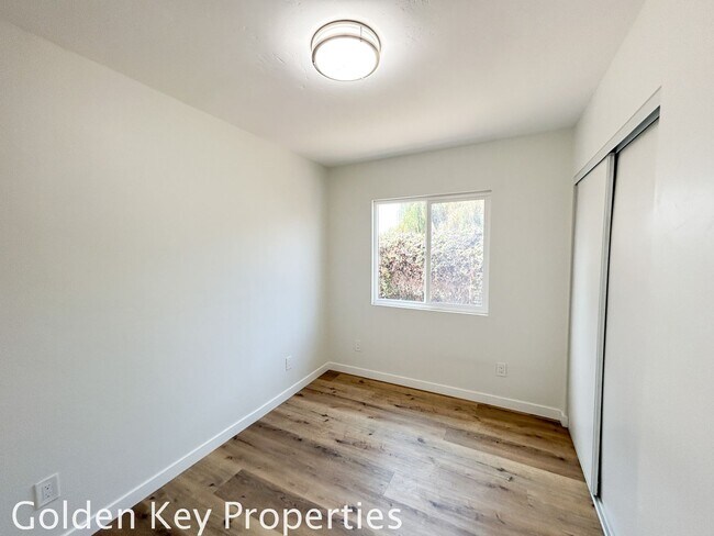 Building Photo - Welcome to your beautifully renovated sing...