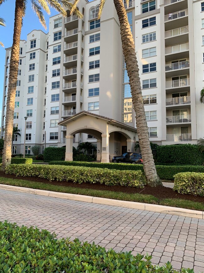 Main entrance - 3606 S Ocean Blvd