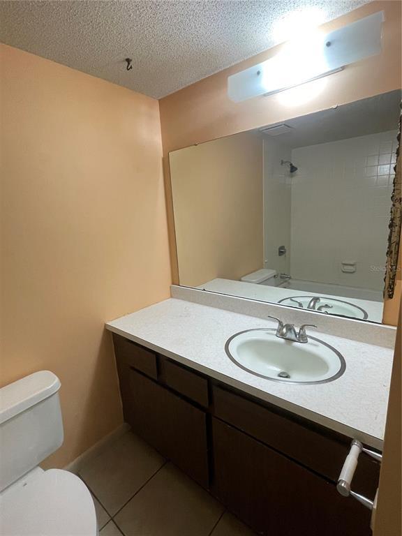 Building Photo - 549 Fairways Dr