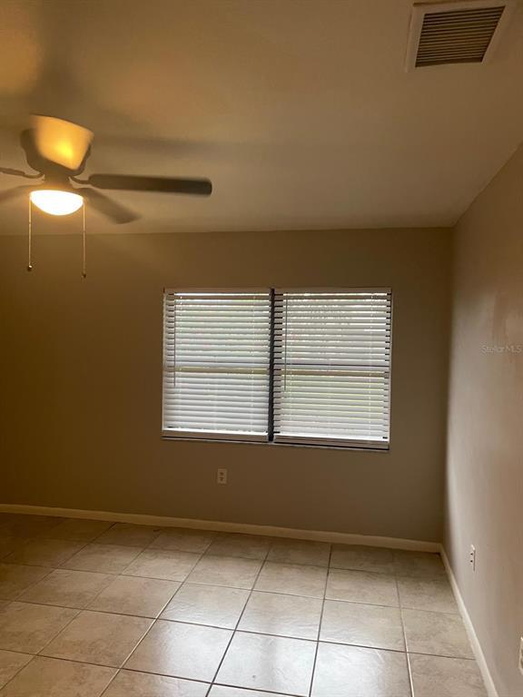 Building Photo - 411 Emerald Ave