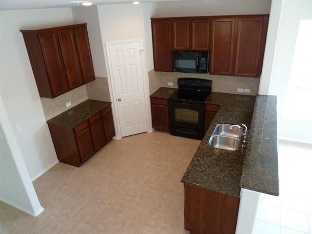 Building Photo - 1917 Grand Fairway Dr