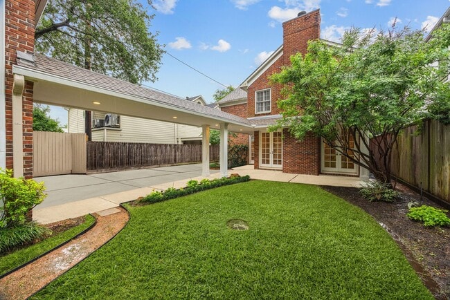 Building Photo - 3216 Rice Boulevard