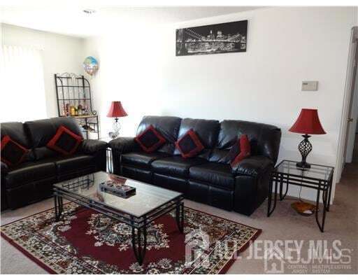 Building Photo - 802 Edison Glen Terrace