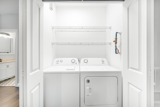 Building Photo - 306 Sacco St