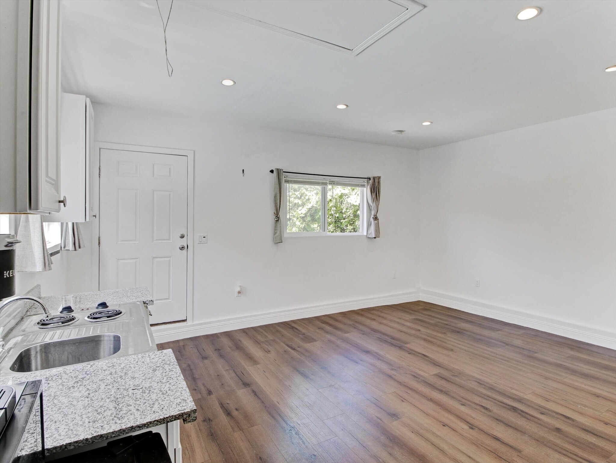Building Photo - 8956 Kramerwood Pl