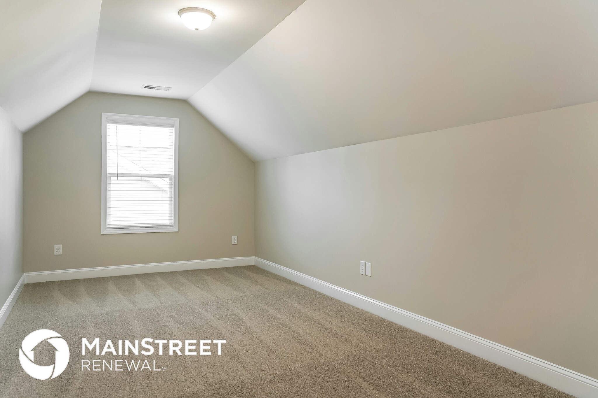 Building Photo - 418 Royal Oak Ln