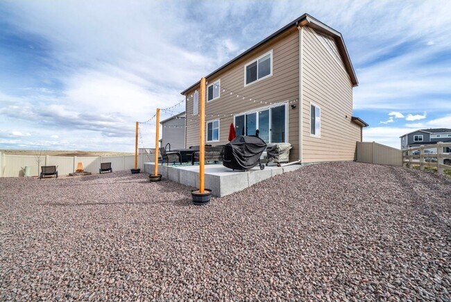 Building Photo - 8262 Buffalo Horn Dr