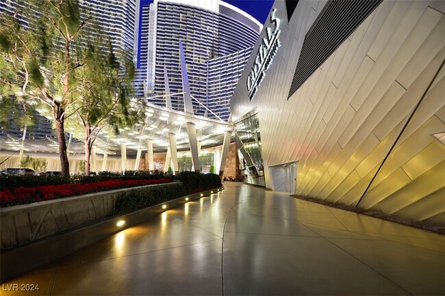 Building Photo - 3750 S Las Vegas Blvd