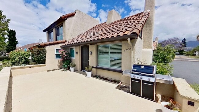 Building Photo - Spacious 3 bed / 2 bath in the More Mesa area