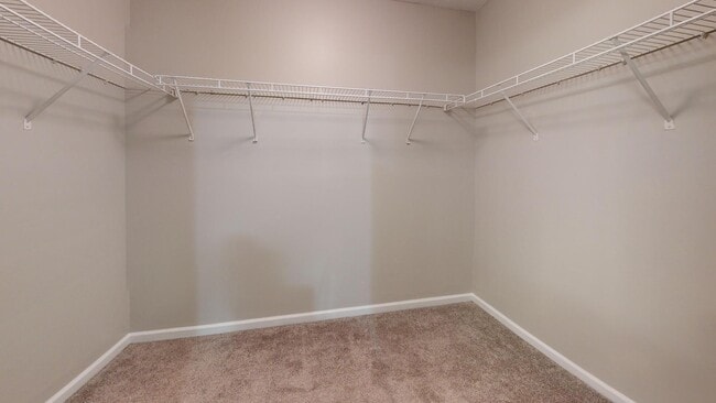 Building Photo - 3735 Lochdale Terrace