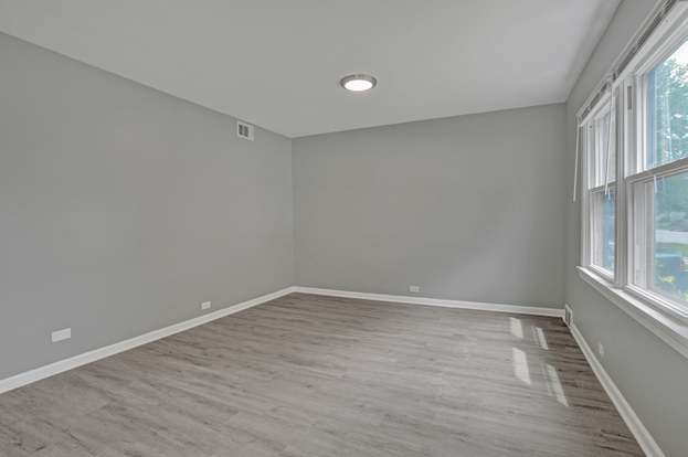 Building Photo - 8837 S Talman Ave