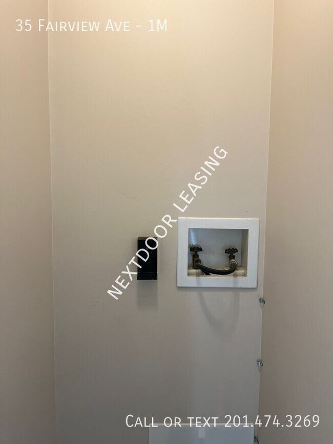 Building Photo - 35 Fairview Ave