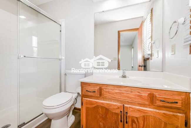 Building Photo - 3 Bed 2 Bath Northland Beauty!! Available ...