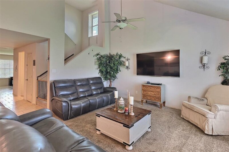 Building Photo - 21691 Horseshoe Dr