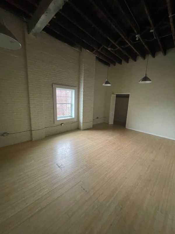 Building Photo - 1009 Jefferson St