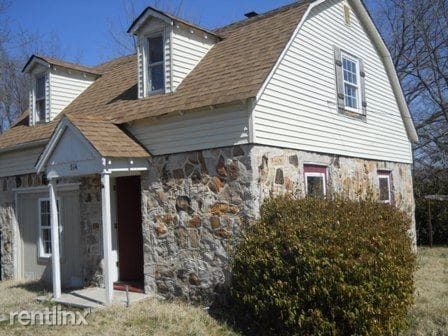 Primary Photo - 3 br, 1 bath House - 514 S Dysart Ave