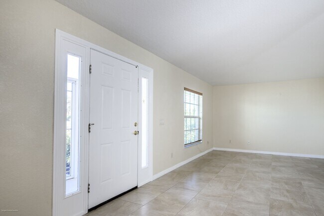 Building Photo - PRICE DROP!! ANNUAL UNFURNISHED HOME IN PUNTA GORDA