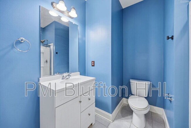 Building Photo - 355 Dante Cir