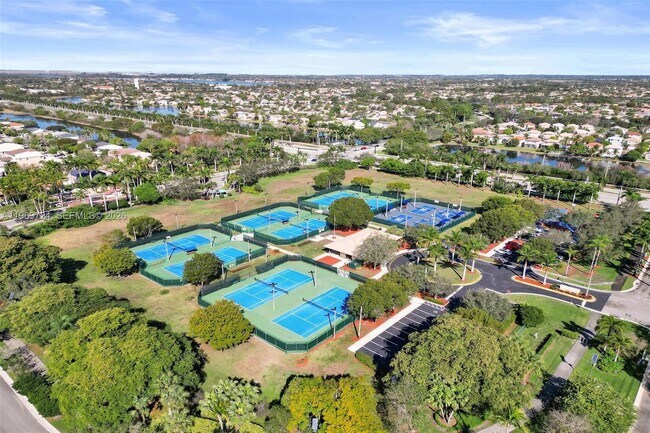 Building Photo - 17431 SW 35th St