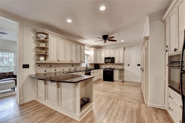 Building Photo - 2611 Briers N Dr