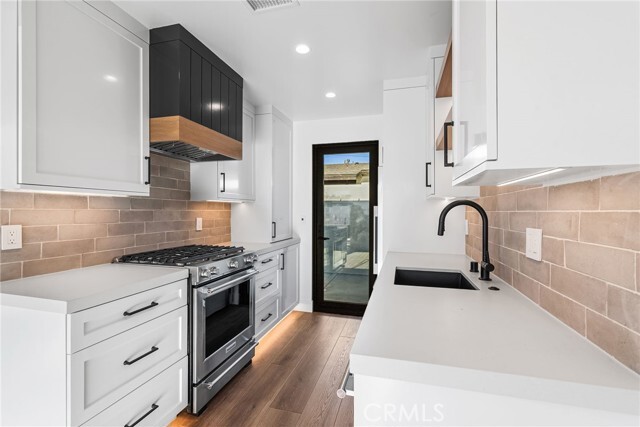 Building Photo - 251 Costa Mesa St