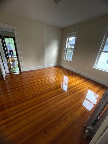 Building Photo - 17 Egerton Rd