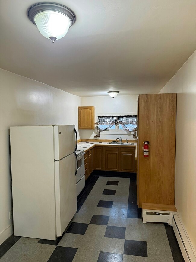 Primary Photo - 1 Sisson St