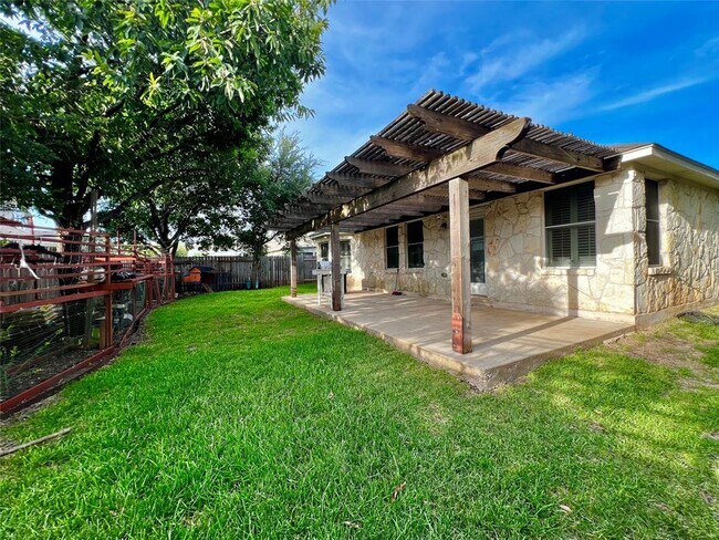 Building Photo - 9500 Castle Pines Dr