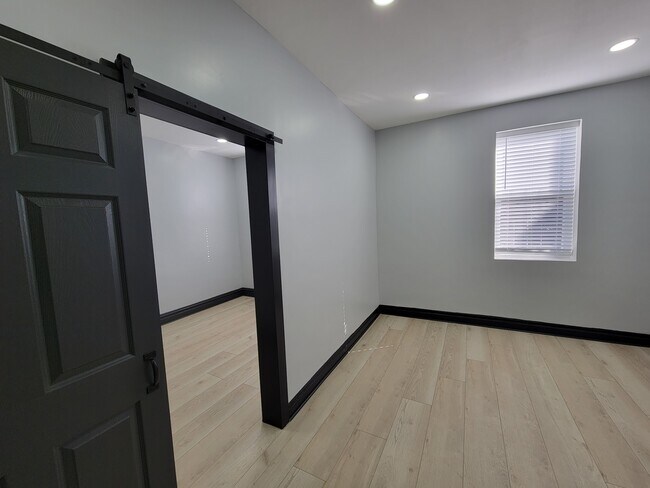 Building Photo - 6204 Park Ave